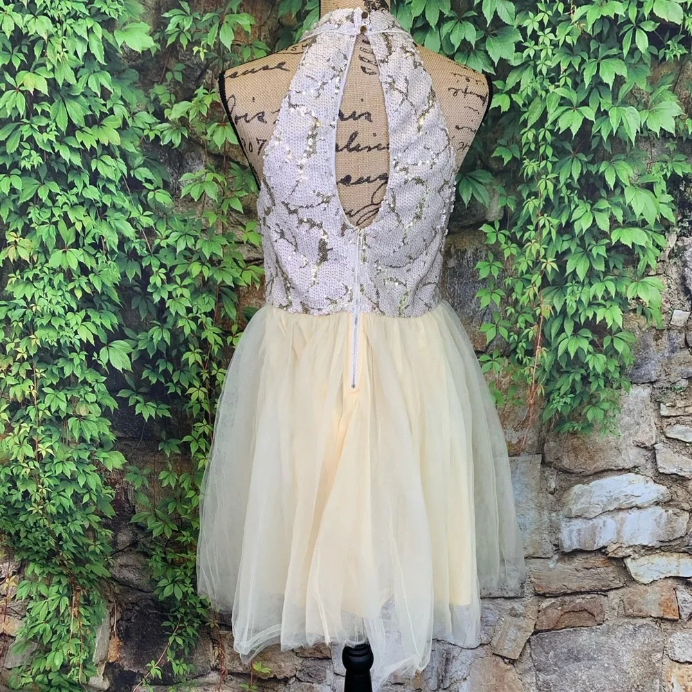 ENTRY French Vanilla Sequined Tulle Dress, Juniors Large/Women's Small - Picture 10 of 12